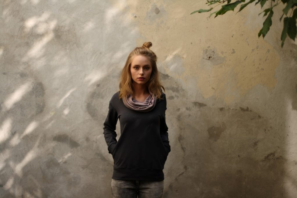 Jumper aus oekotex Baumwolle mit LKragen