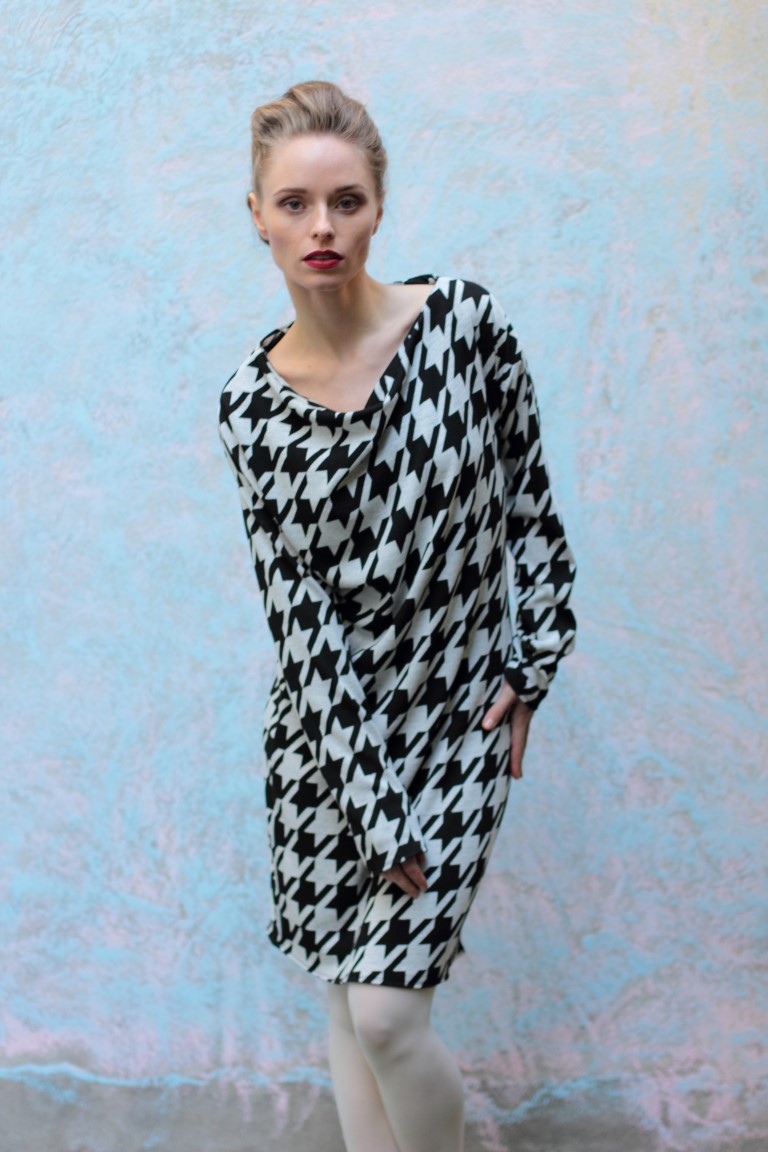 schwarz weiß, asymmetrisches Kleid