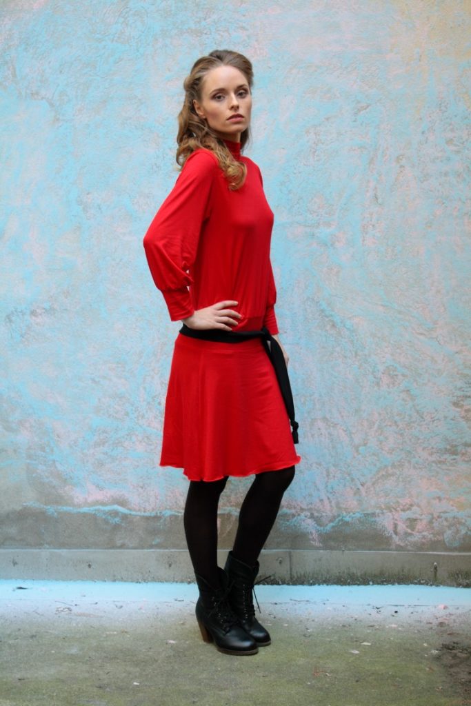 rotes Kleid