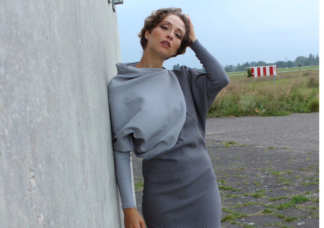 schwarz weißes Kleid