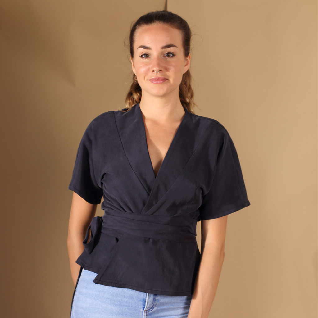 Bluse_Silja_blau13 Wickelbluse in Dunkelblau