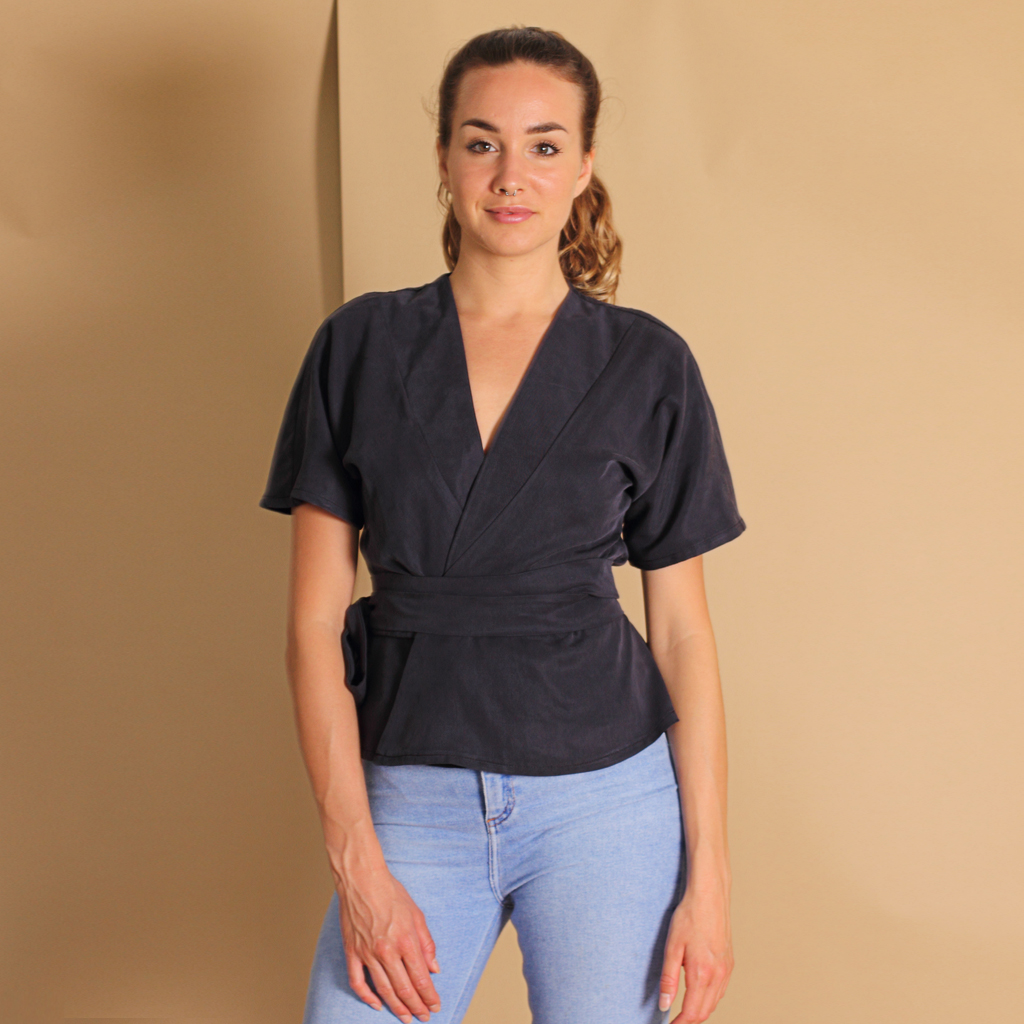 Bluse_Silja_blau9 Wickelbluse in Dunkelblau
