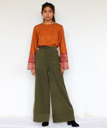 Olivegrüne Cordhose