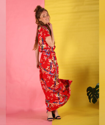 Rot gemustertes Sommerkleid