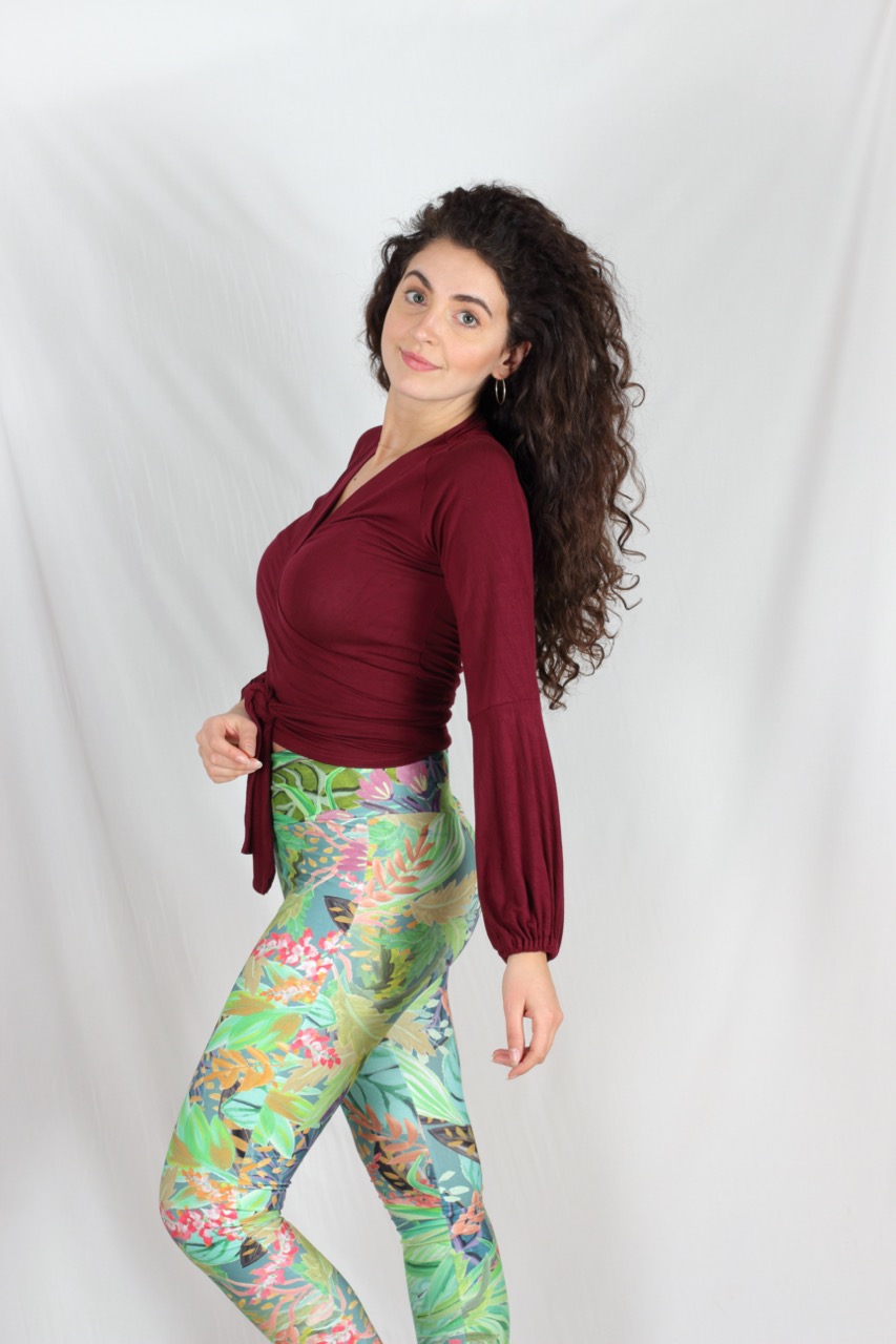 Runa_berry 3 Large Runa_Wickelshirt_berry_tencel