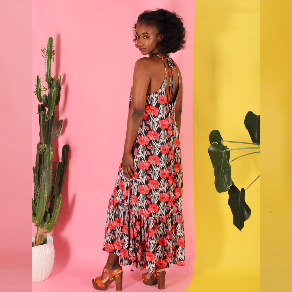 Saram_Blumen2 Volantkleid Saram mit Mohnblumen-Muster